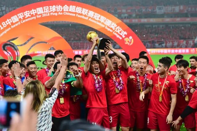 中国男篮vs日本临时调整！CCTV5不直播，暗藏三个信号，三分16中4是隐患